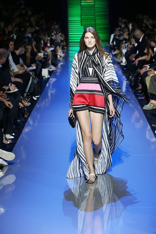 Elie Saab Ready-to-Wear Spring Summer 2016 Fashion Show